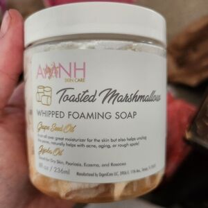Aminnah Toasted Marshmallow Whipped Foaming Soap - White